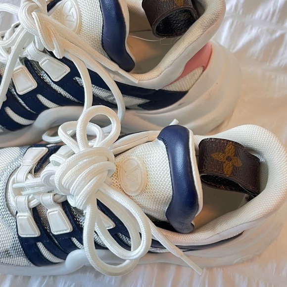 LOUIS VUITTON
LV Monogram Leather Chunky Sneakers - Picture 6 of 6